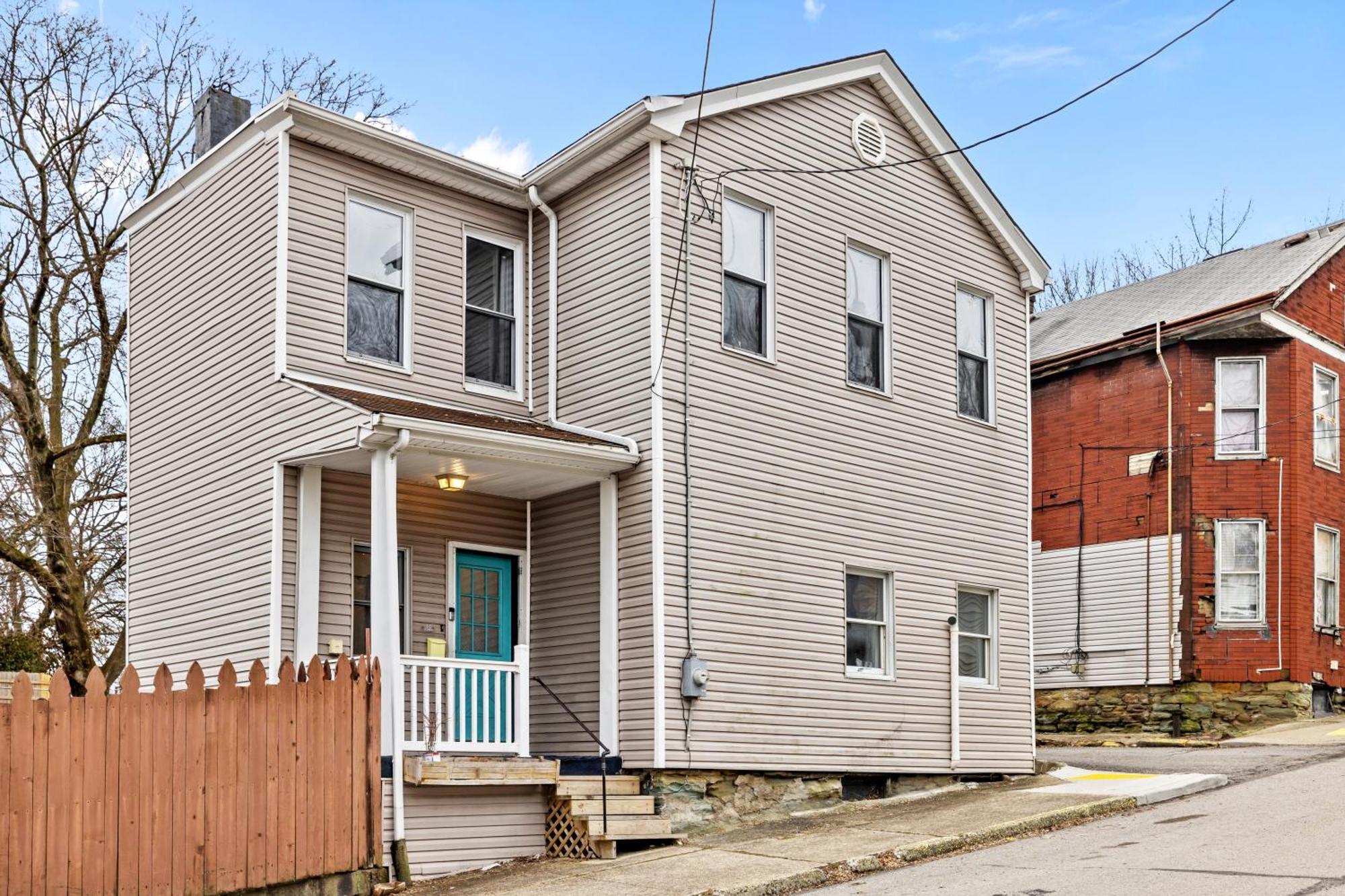 Heart Of Downtown, 5 Mins To Andy Warhol Museum, Parking Available, Private Fenced Backyard, Smart Tv, Washer And Dryer In Unit Hébergement de vacances Pittsburgh