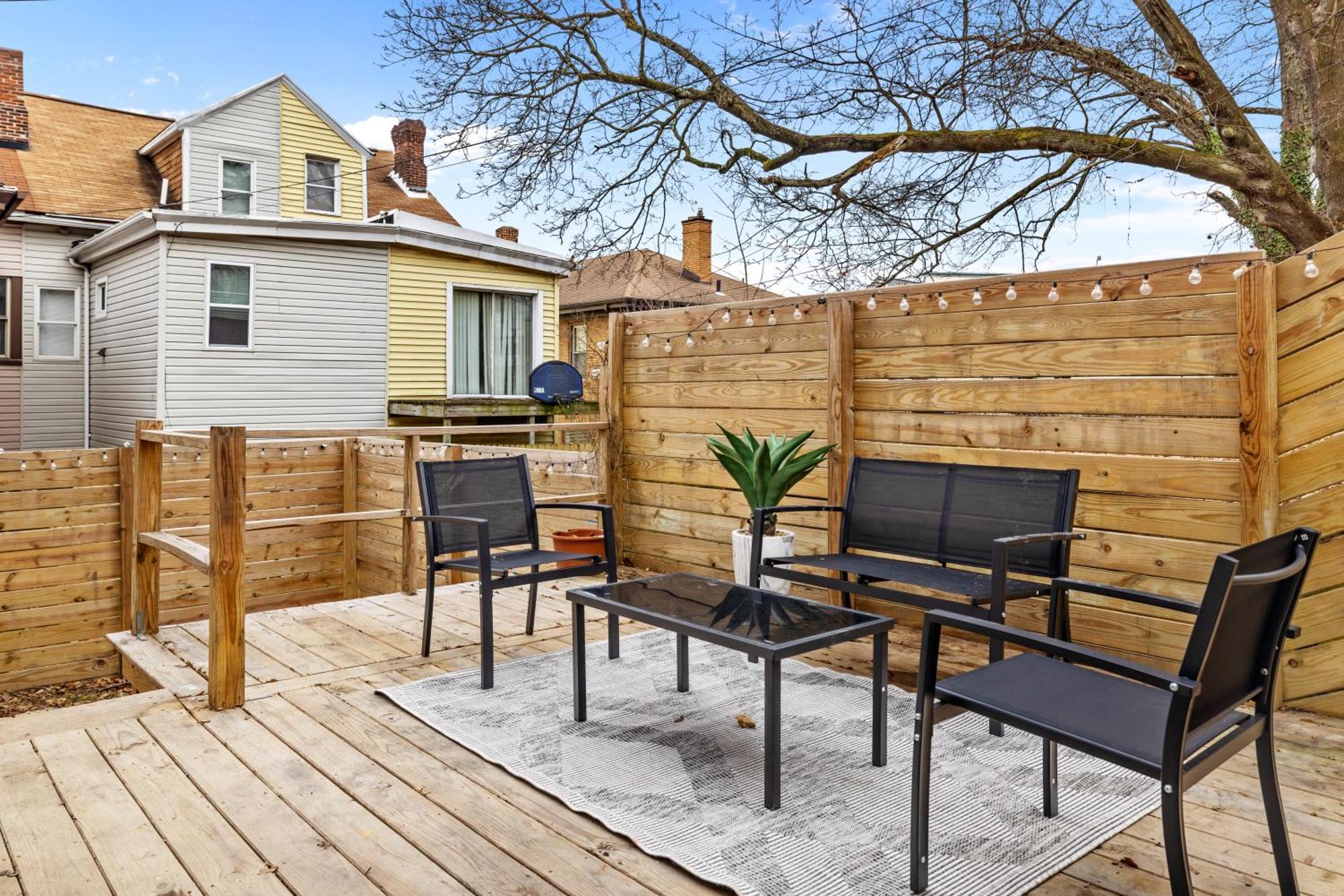 Hébergement de vacances Heart Of Downtown, 5 Mins To Andy Warhol Museum, Parking Available, Private Fenced Backyard, Smart Tv, Washer And Dryer In Unit Pittsburgh
